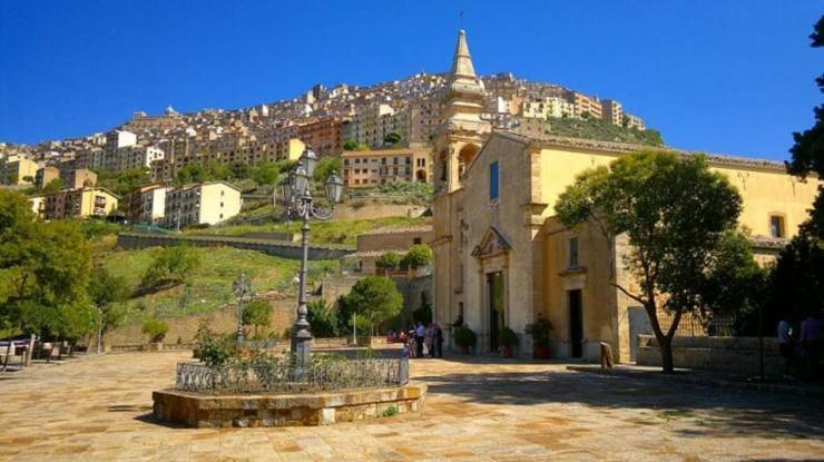 Al Centro Villa Gangi Exterior photo